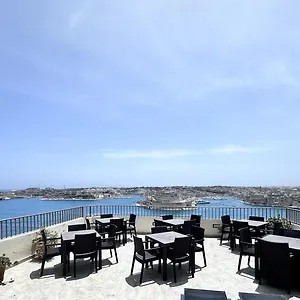 grand-harbour-hotel.qawrahotelsmalta.org/